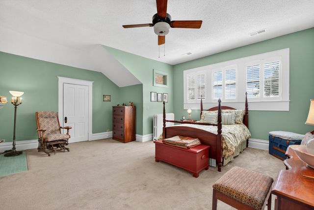 310 Mulberry Ave, Fayetteville, TN 37334