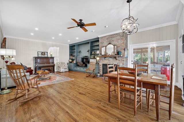 310 Mulberry Ave, Fayetteville, TN 37334