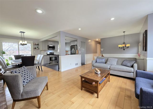 45 Mallard Avenue, Selden, NY 11784