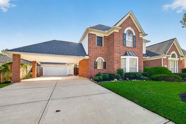 3910 S Beechwood Court, Houston, TX 77059