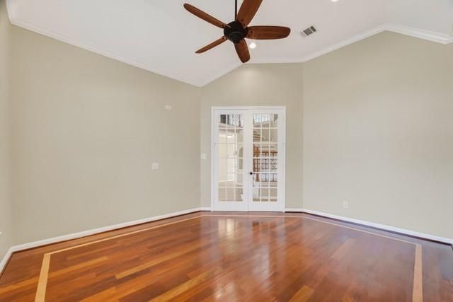 3910 S Beechwood Court, Houston, TX 77059