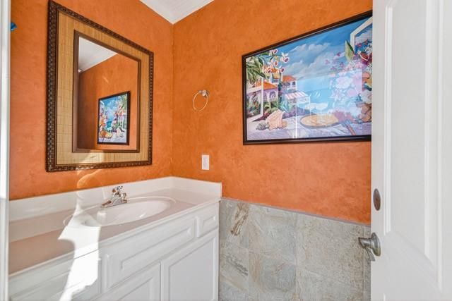3910 S Beechwood Court, Houston, TX 77059