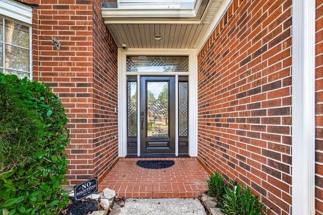 3910 S Beechwood Court, Houston, TX 77059
