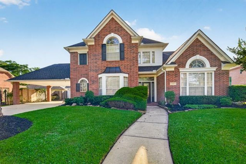 3910 S Beechwood Court, Houston, TX 77059