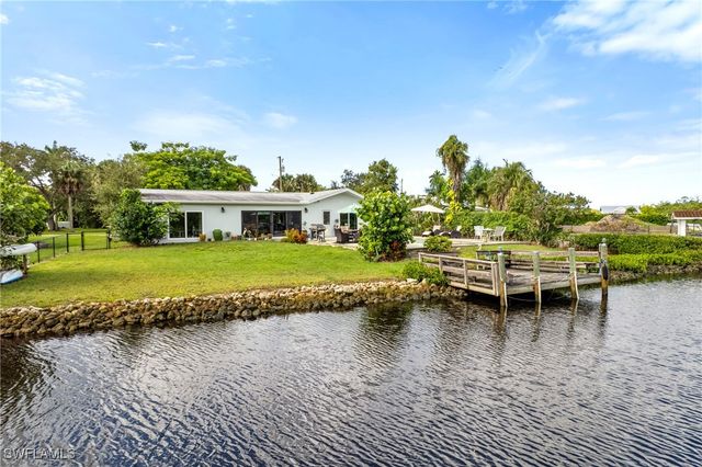 2271 Harbor RD, Naples, FL 34104