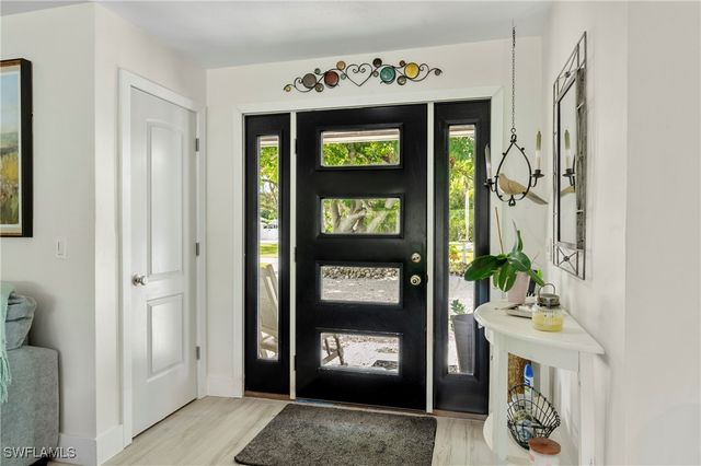 2271 Harbor RD, Naples, FL 34104