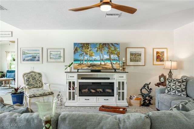 2271 Harbor RD, Naples, FL 34104