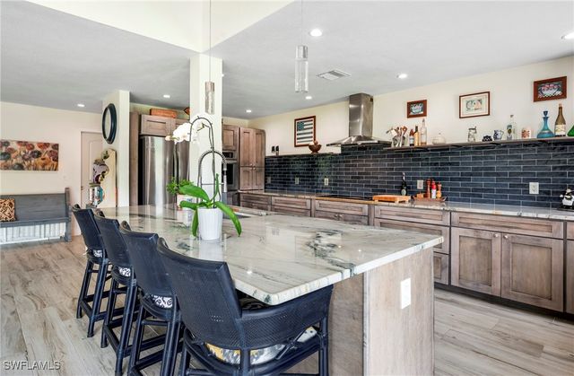 2271 Harbor RD, Naples, FL 34104