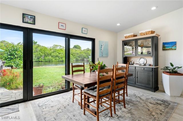 2271 Harbor RD, Naples, FL 34104