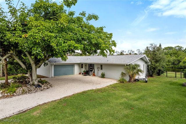 2271 Harbor RD, Naples, FL 34104