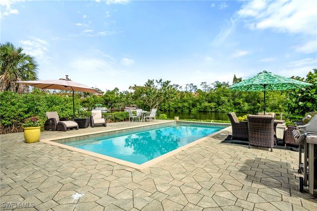 2271 Harbor RD, Naples, FL 34104