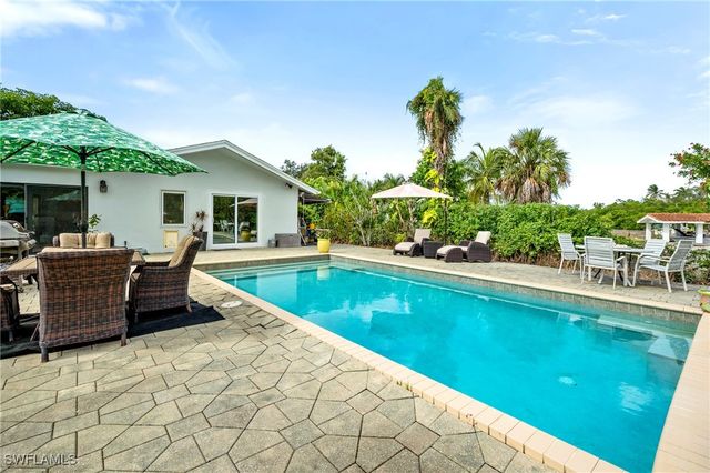 2271 Harbor RD, Naples, FL 34104