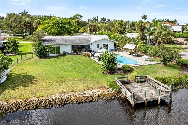 2271 Harbor RD, Naples, FL 34104