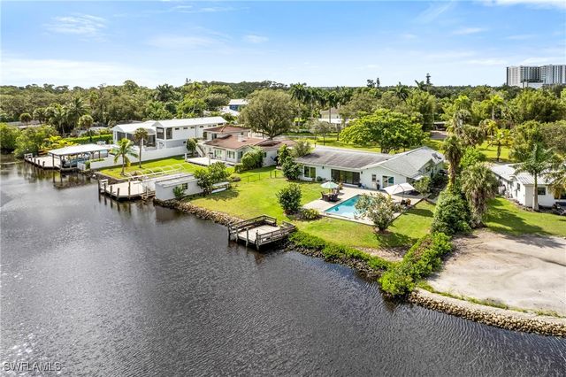 2271 Harbor RD, Naples, FL 34104