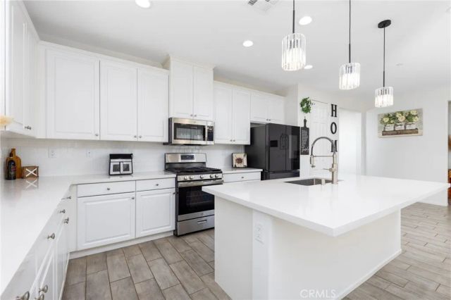 2735 Moonshimmer, Hemet, CA 92543