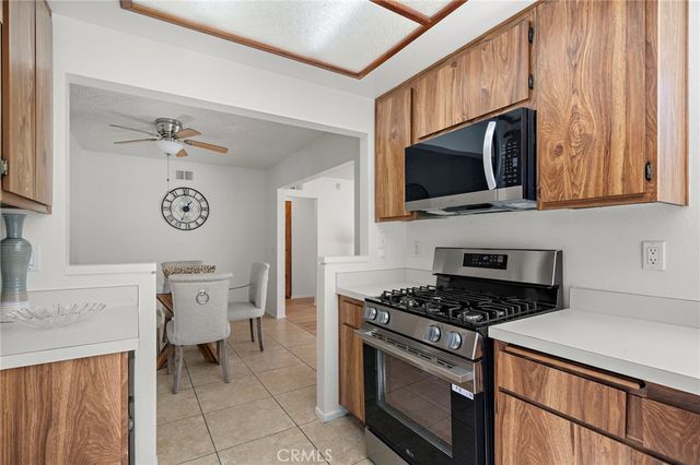 39 Rockwood 23, Irvine, CA 92614