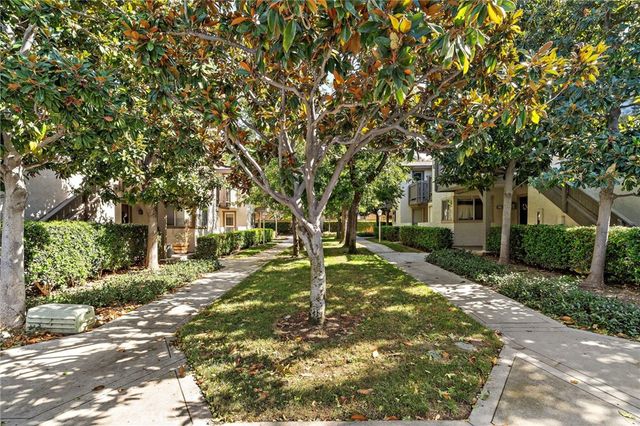 39 Rockwood 23, Irvine, CA 92614
