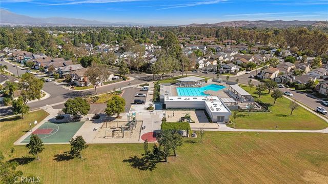 39 Rockwood 23, Irvine, CA 92614