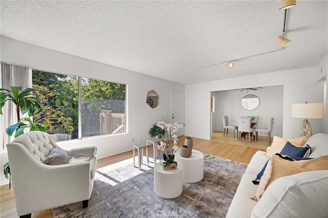 39 Rockwood 23, Irvine, CA 92614