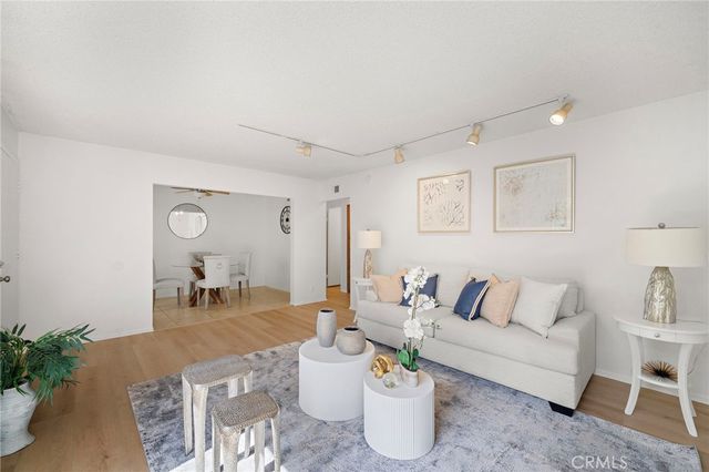 39 Rockwood 23, Irvine, CA 92614