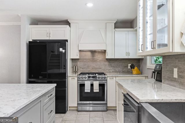 5055 SE Cavalier Drive, Mableton, GA 30126