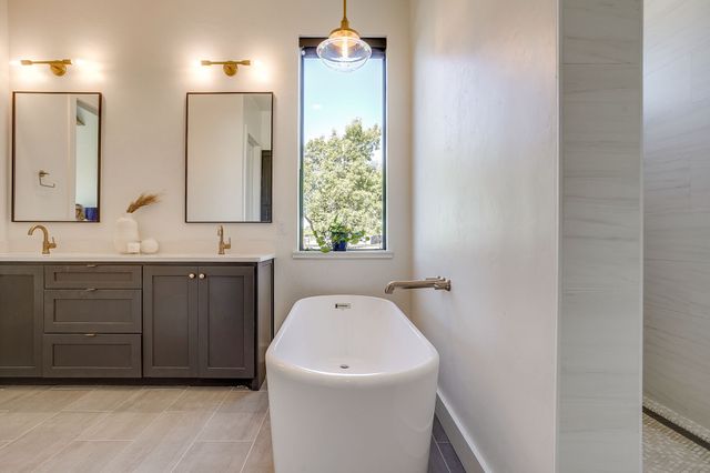 1078 Kingsley Court, Weatherford, TX 76087