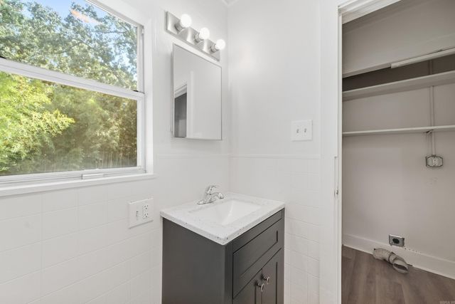 1807 Alden Ln, Little Rock, AR 72207