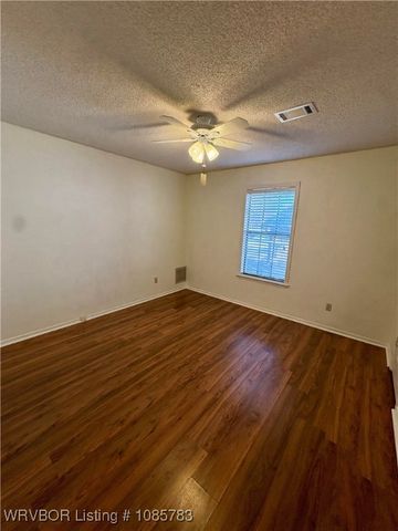 9515 Kingswalk, Fort Smith, AR 72908