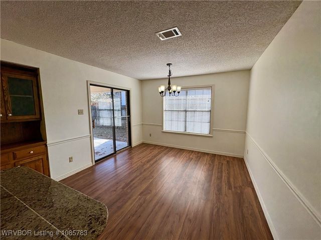 9515 Kingswalk, Fort Smith, AR 72908