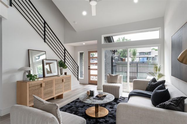 1908 Albury CV B, Austin, TX 78758