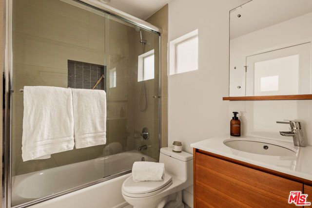 6644 Vista Del Mar, Playa Del Rey (los Angeles), CA 90293