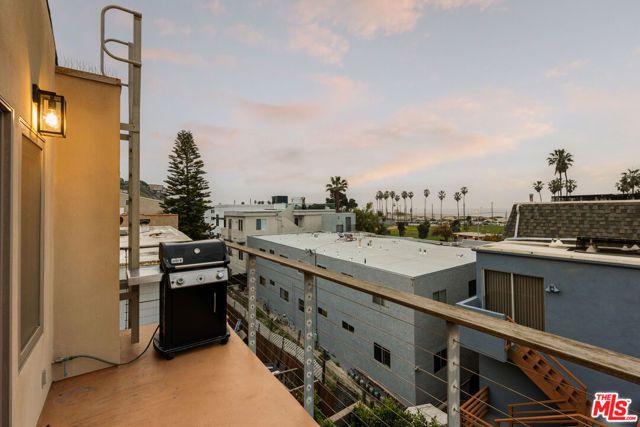 6644 Vista Del Mar, Playa Del Rey (los Angeles), CA 90293