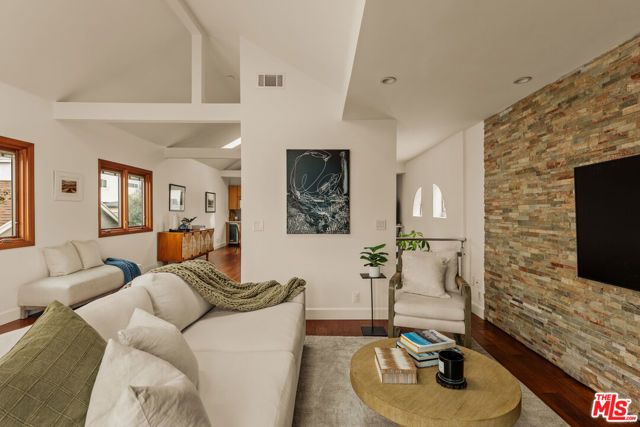 6644 Vista Del Mar, Playa Del Rey (los Angeles), CA 90293