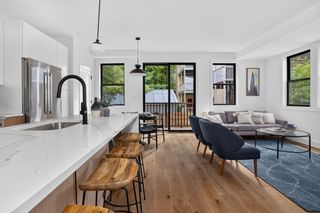37 Kingston St R, Somerville, MA 02144