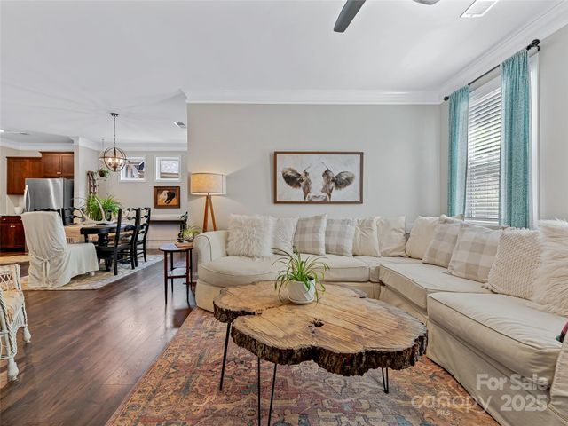 640 Summerfield Place, Flat Rock, NC 28731