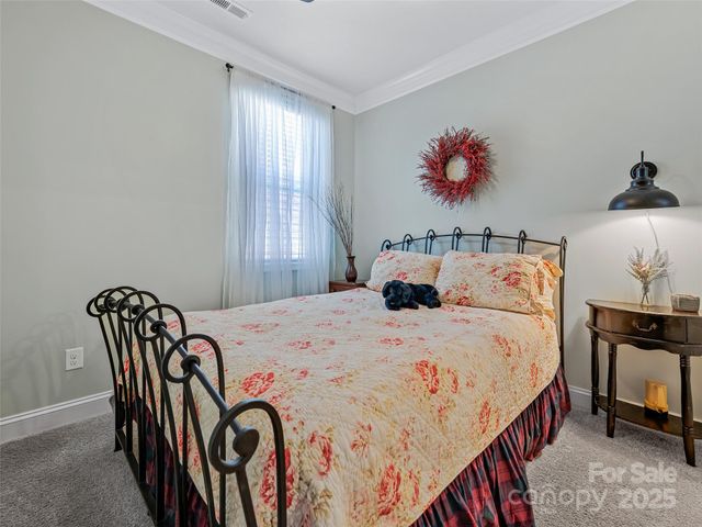 640 Summerfield Place, Flat Rock, NC 28731