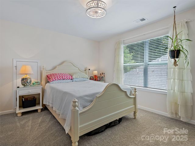 640 Summerfield Place, Flat Rock, NC 28731