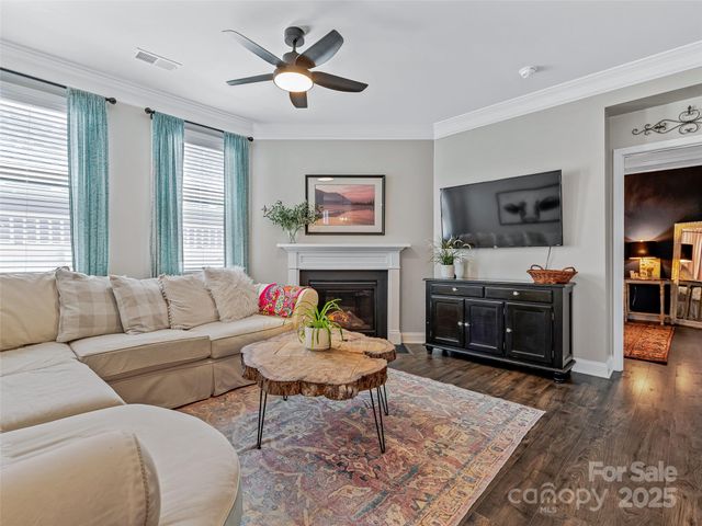 640 Summerfield Place, Flat Rock, NC 28731