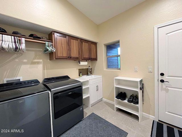 1300 W SIERRA BUENA Court, Show Low, AZ 85901