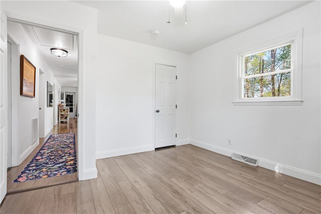 623 W Springwood Drive, Seneca, SC 29672