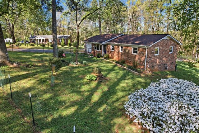 623 W Springwood Drive, Seneca, SC 29672