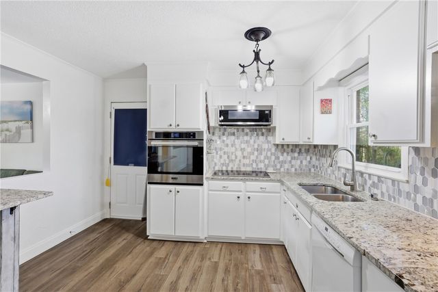 623 W Springwood Drive, Seneca, SC 29672