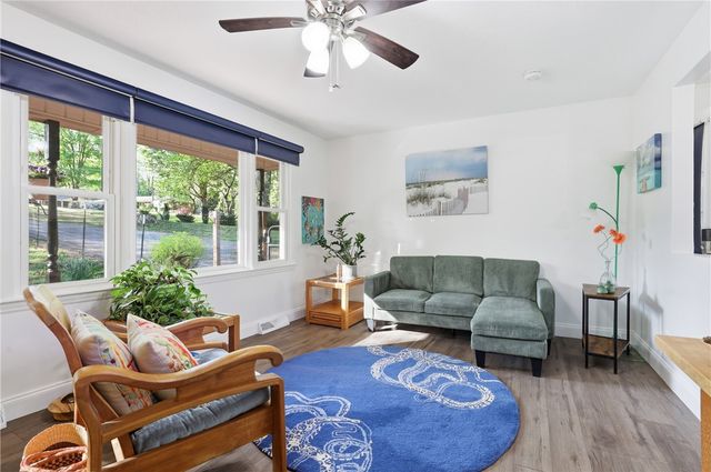 623 W Springwood Drive, Seneca, SC 29672