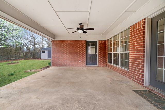 3650 Brownwood Drive, Paris, TX 75462