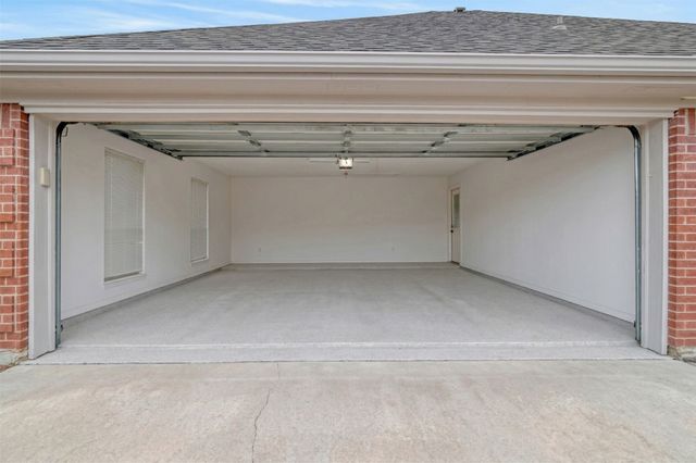 3650 Brownwood Drive, Paris, TX 75462