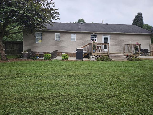 112 Darnell Dr, Tullahoma, TN 37388