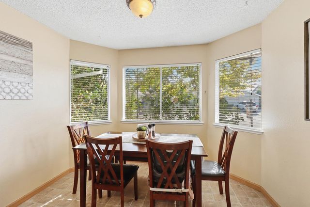 4208 N Country Dr, Antelope, CA 95843