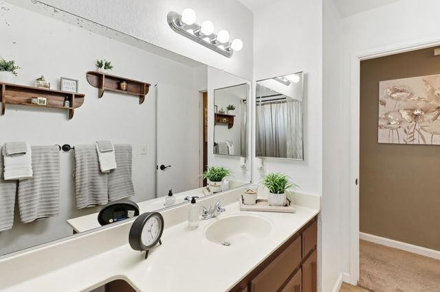 4208 N Country Dr, Antelope, CA 95843