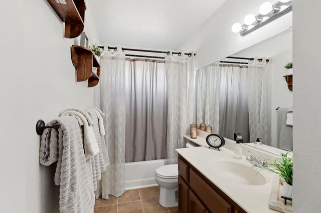 4208 N Country Dr, Antelope, CA 95843