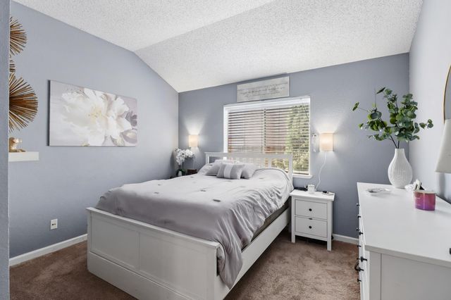 4208 N Country Dr, Antelope, CA 95843